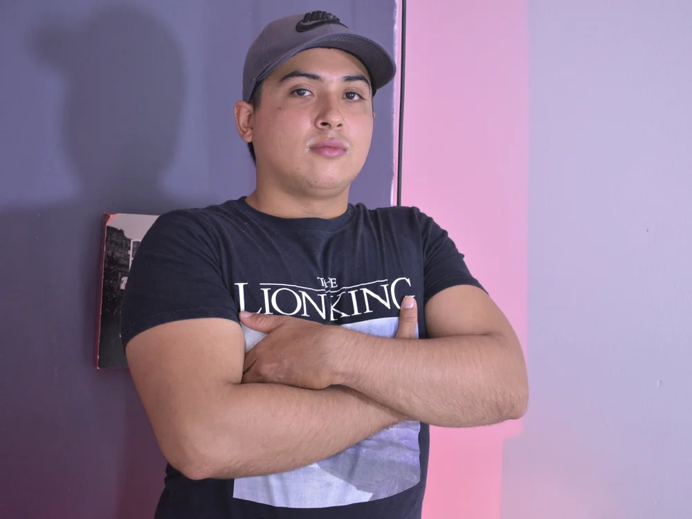 MikeCrox's Offline Chat Room