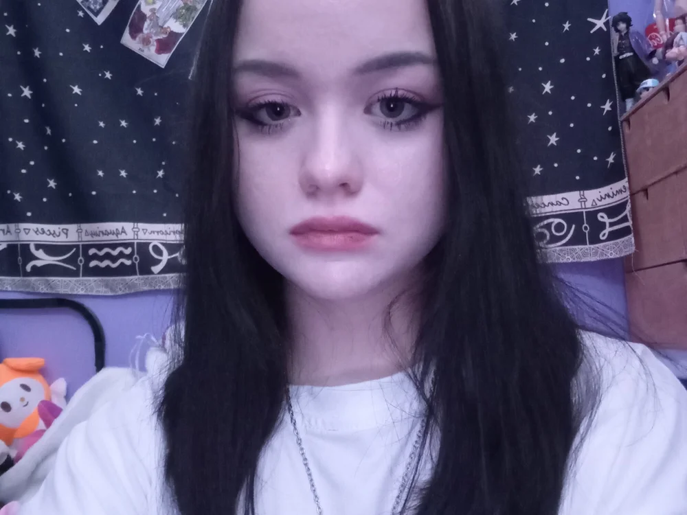 OneMomentPunch's Offline XXX Chat