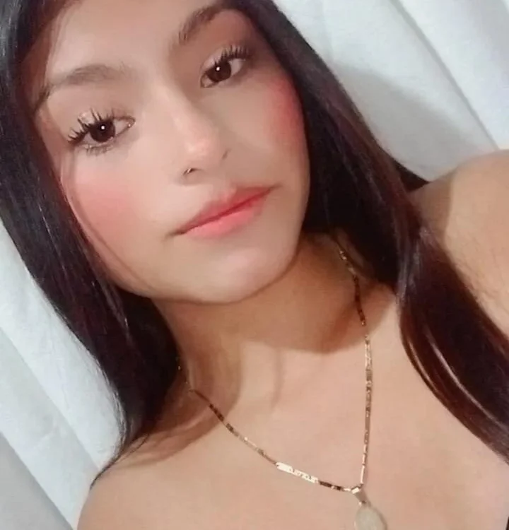sara_leee_t offline chatrum
