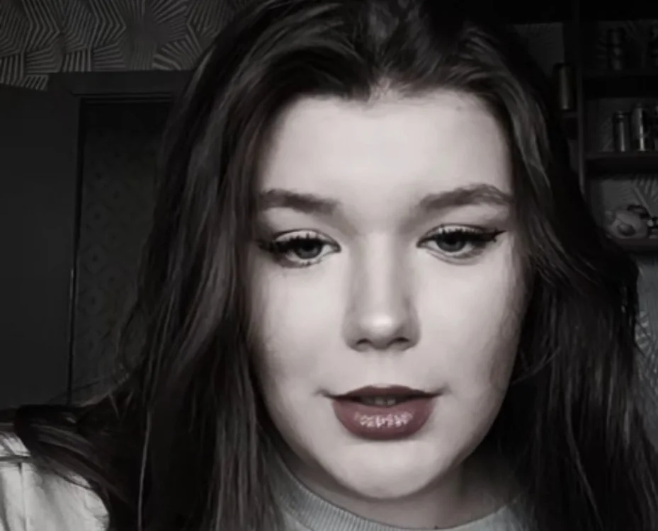 TavisGray offline XXX-chat