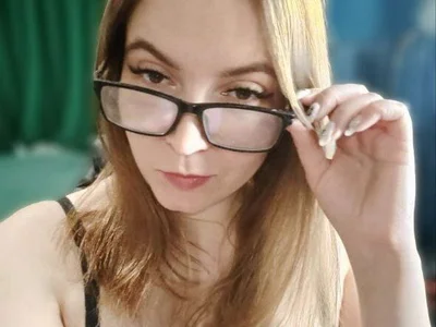 AlessaBlackMoon Female Young XXX Cam
