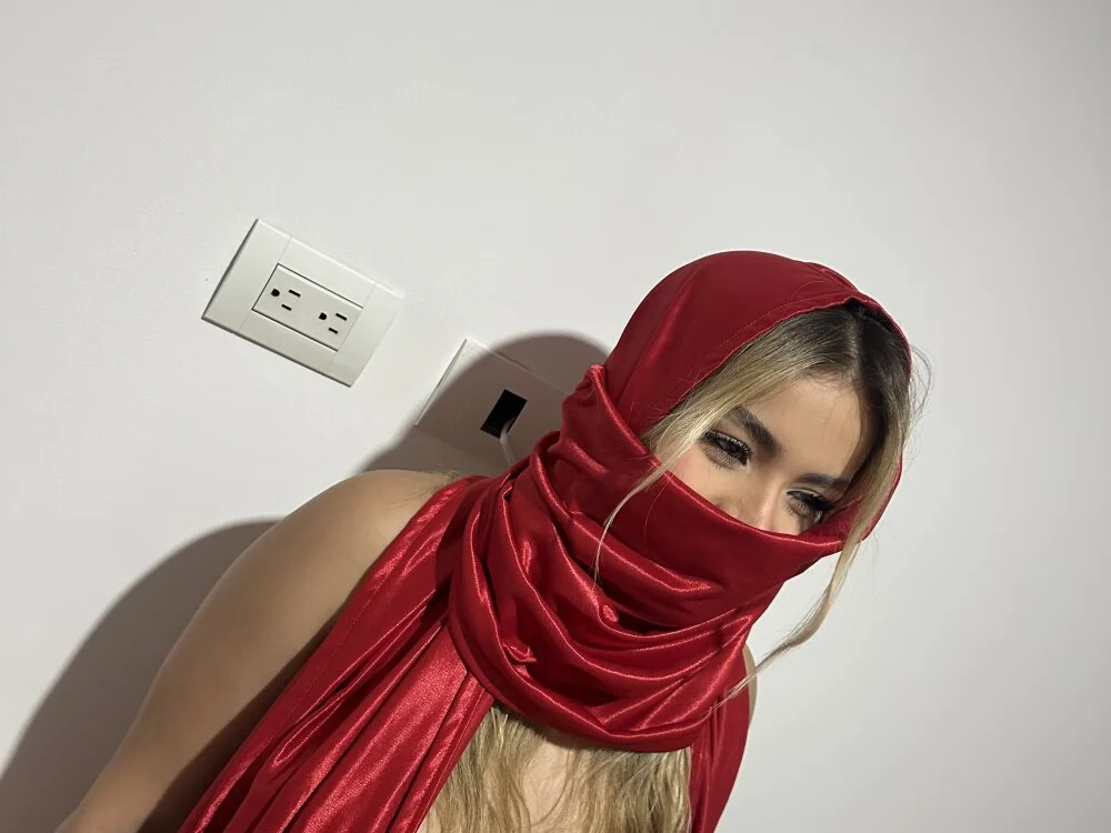 Salma_arabic25 Offline XXX-chat