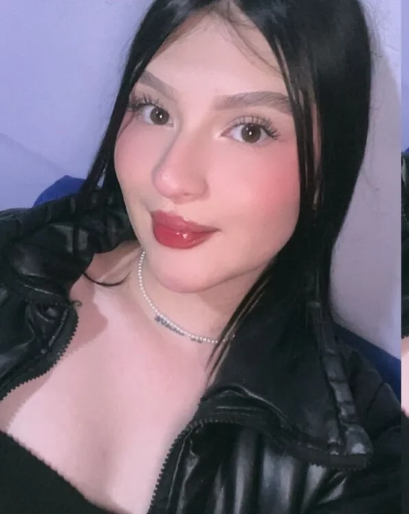 Offline chatovací místnost emma_harpper
