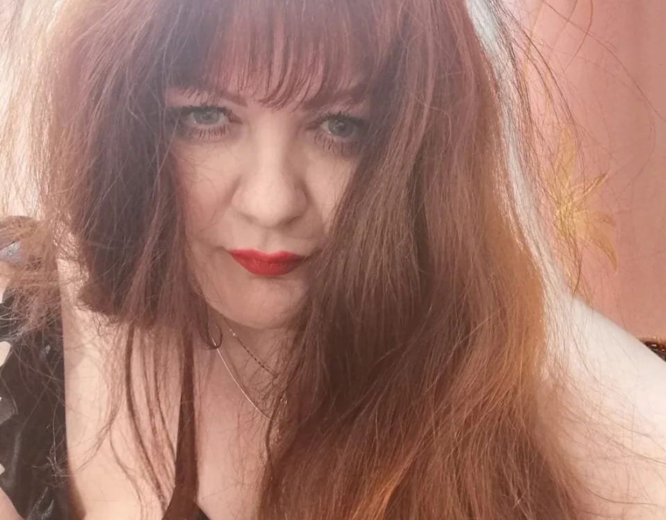 Victoria_BBWn Offline XXX chat