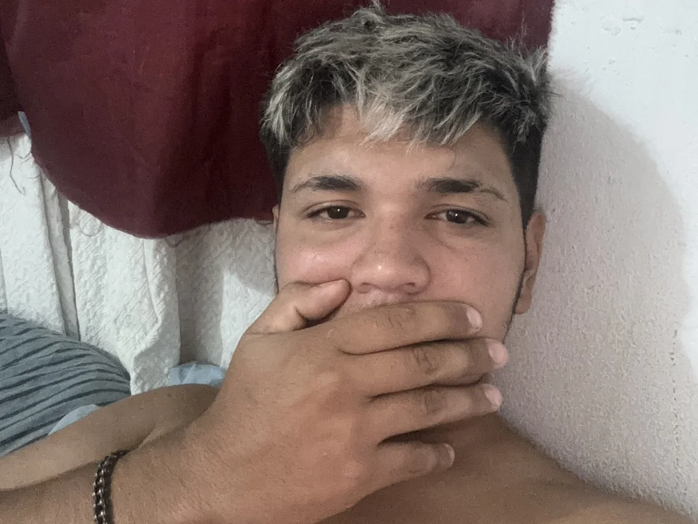 Lautaro_10's Offline Chat Room
