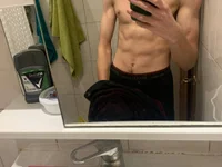 lilshotik's webcam live show