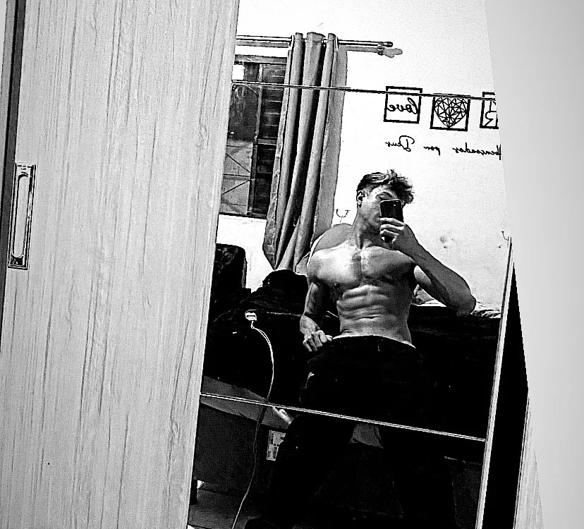 แชท XXX ออฟไลน์ของ Gabriel25cm