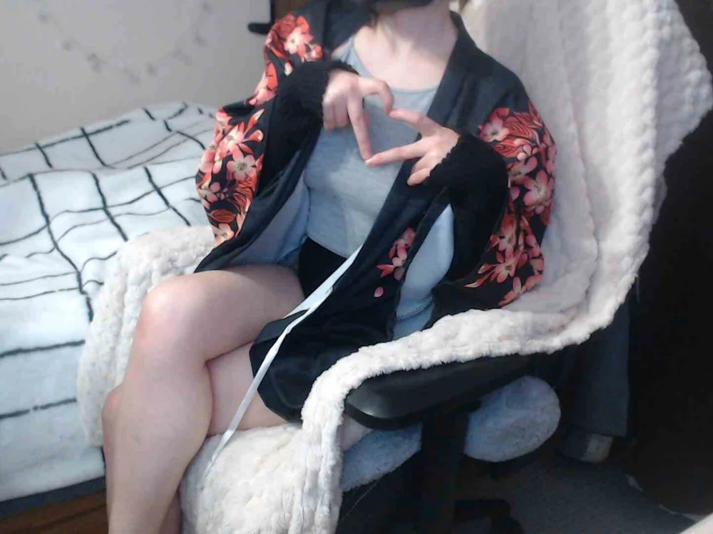Chill-Pic's Offline Chat Room
