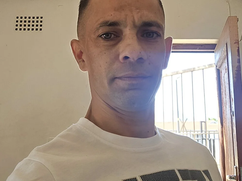 MrFuntastic69 offline XXX-chatje