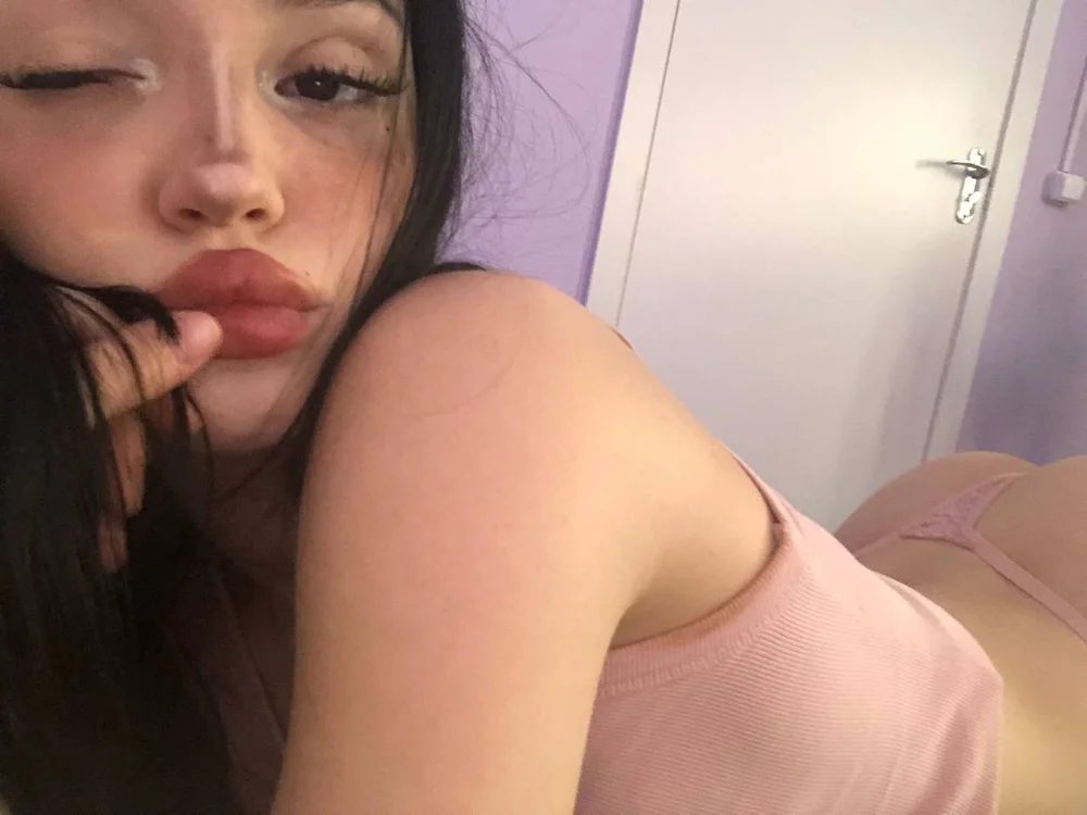 dollyweb Chat XXX Ngoại tuyến