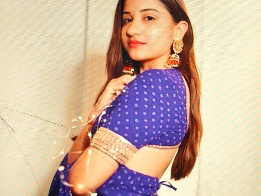 Sexy_Lizza_07's Offline XXX Chat