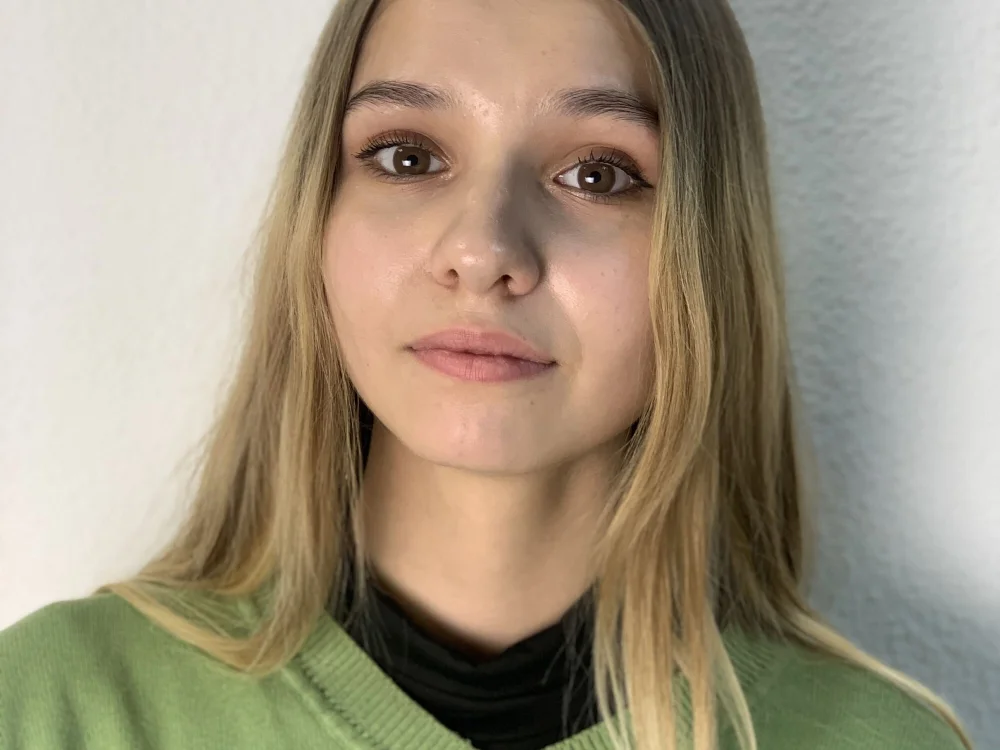 MistyMoore offline chatrum