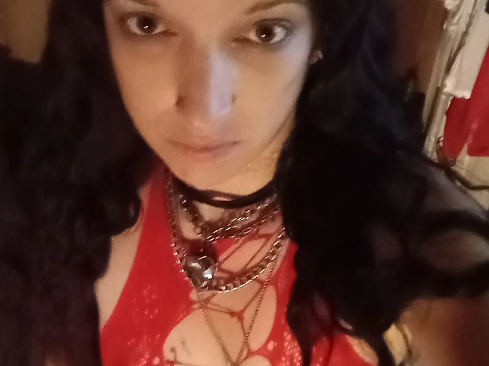 Wildflower6969696969 Offline XXX-chat