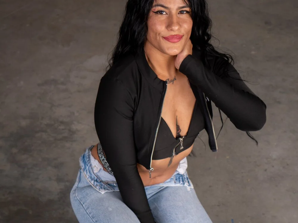 Офлайн-чат XXX ailyn-3