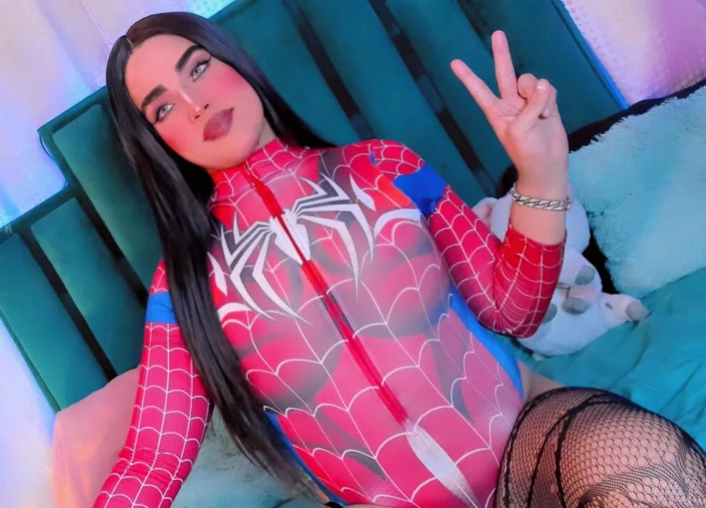 Sara_Queensx's Offline XXX Chat