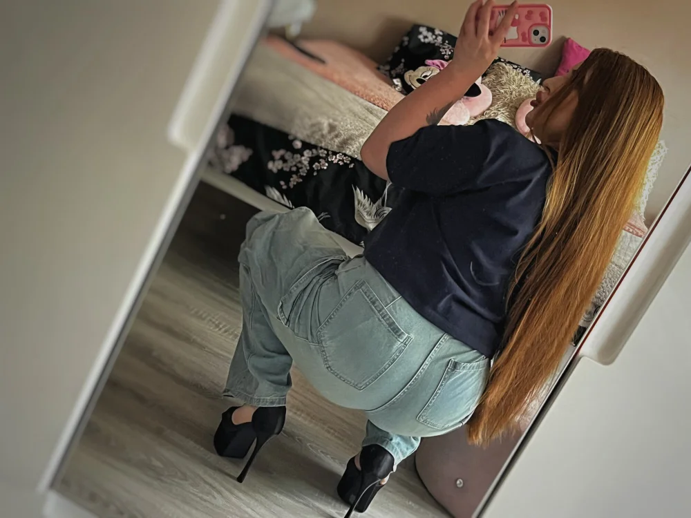 Offline XXX chat Mochii_26