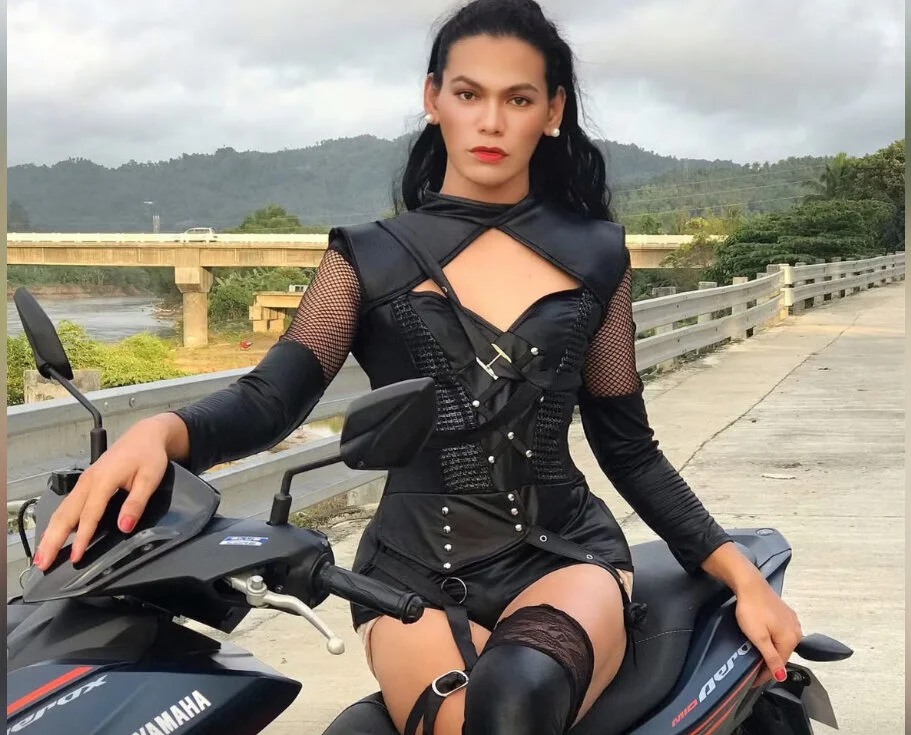 Chat XXX offline de HugeAgatha