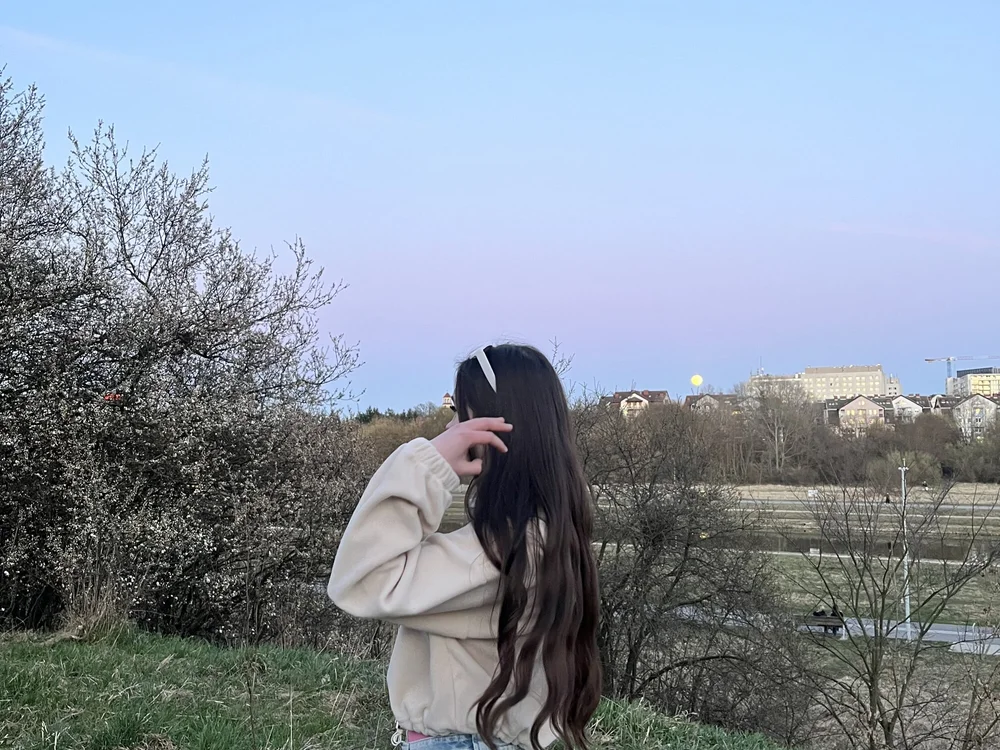 Lilia_01 offline chatrum