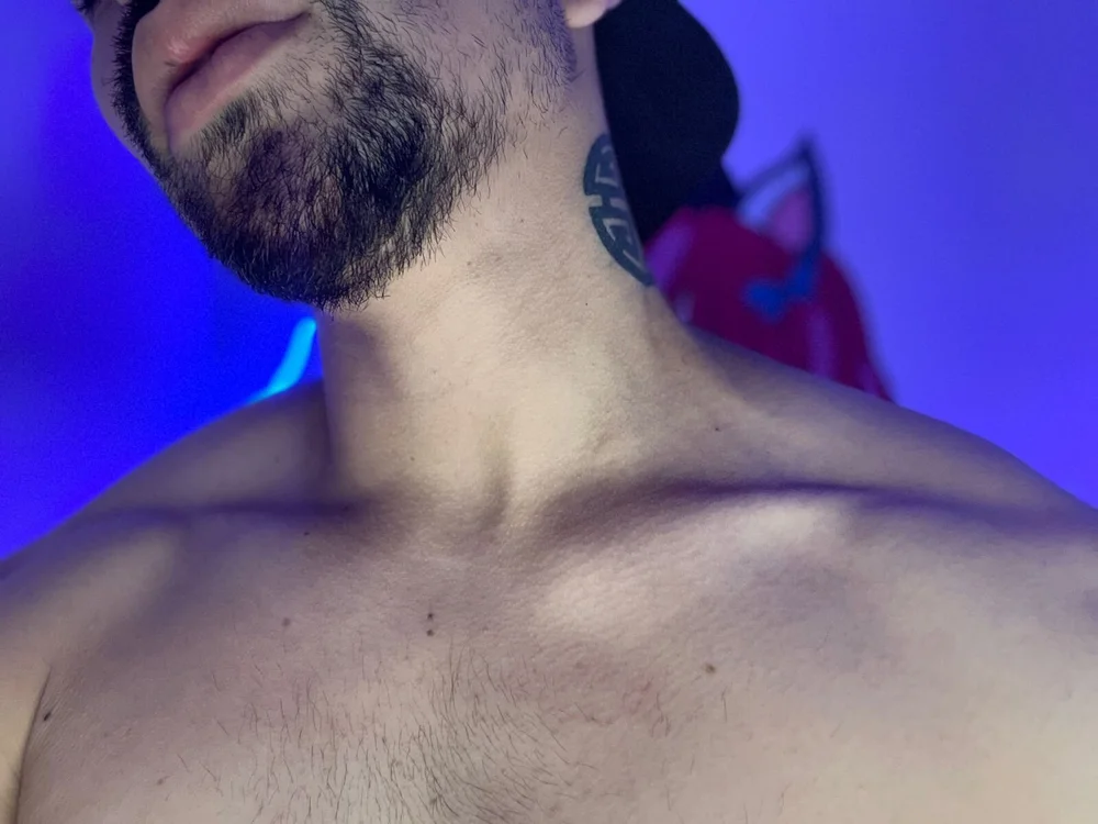 marlon_moves' Offline XXX Chat