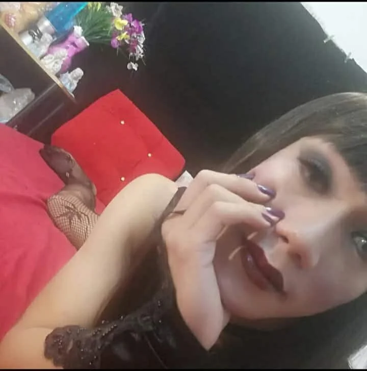 callmetoniXXX's Offline Chat Room