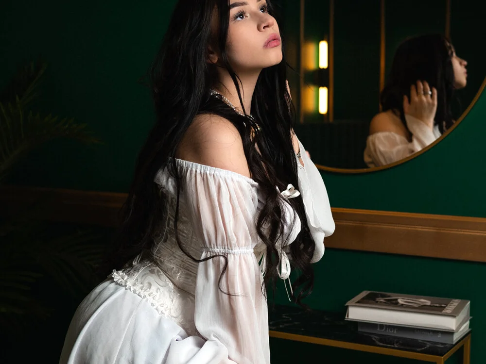 Offline XXX chat modela SatiraLux