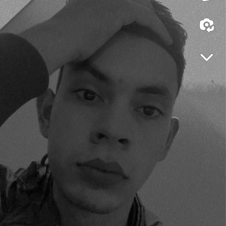 rodrigo1116p Offline XXX-chat