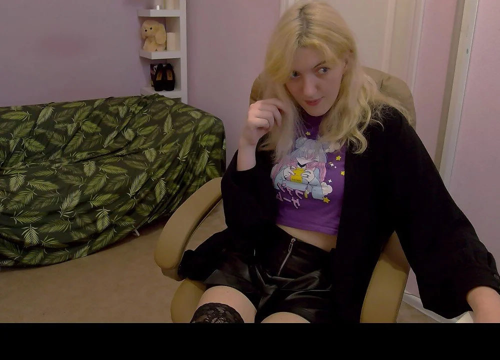 Diamond_Val's Offline Chat Room