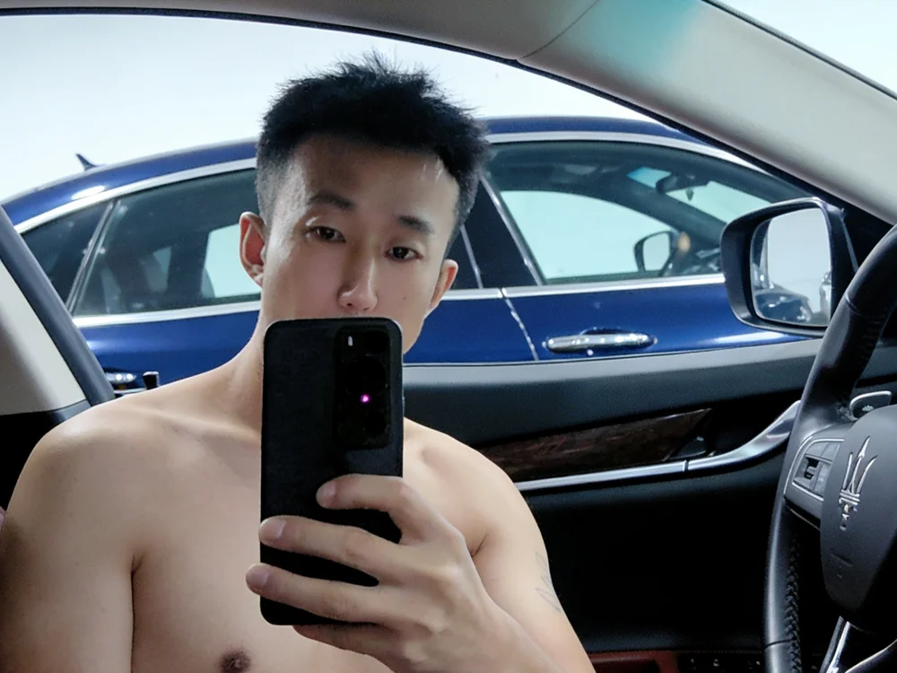zhanghongwei824's Offline XXX Chat