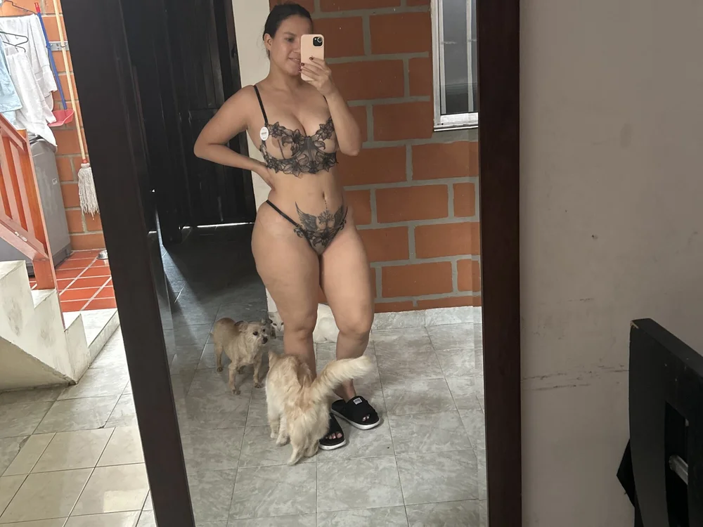 Antonella515's Offline XXX Chat