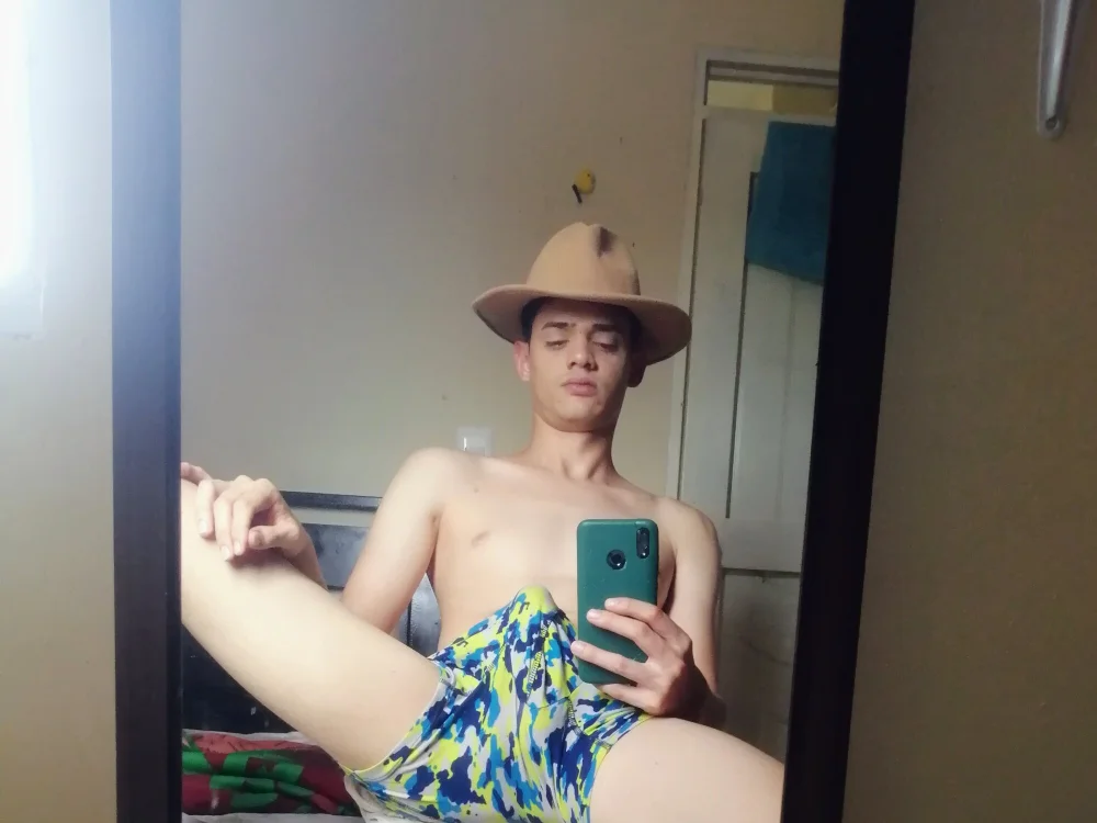 Layoxx_latin offline chatrum