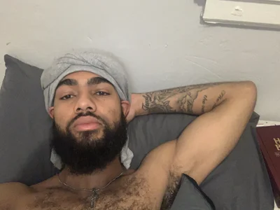 Akira_Chris_