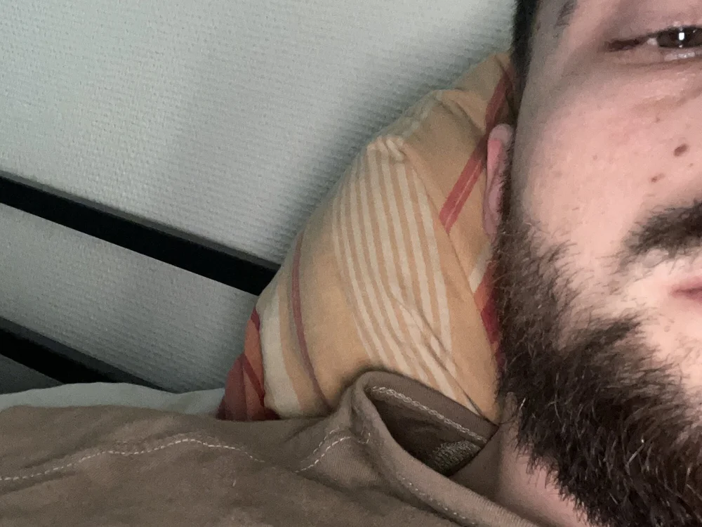 Offline chatovací místnost Jjrcvbb