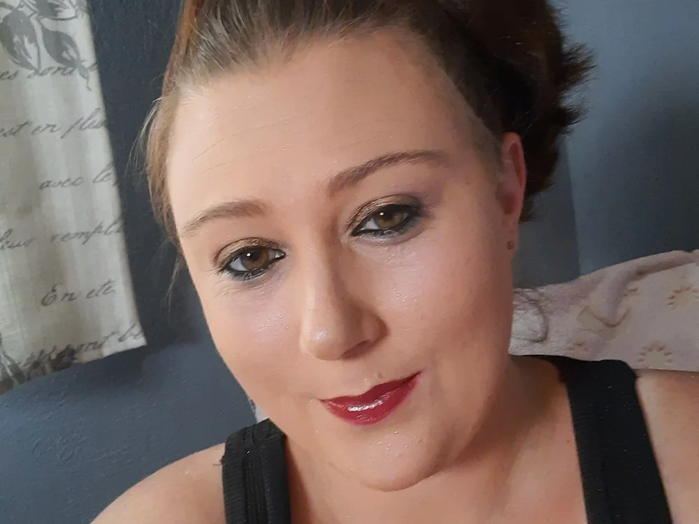 sweetjuicypeach123 Adlı Modelin Çevrimdışı XXX Sohbeti