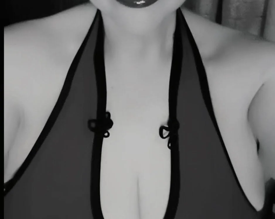 donnamure's Offline Chat Room