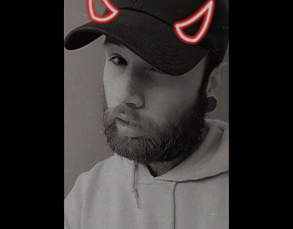 mikehonchobb's Offline Chat Room