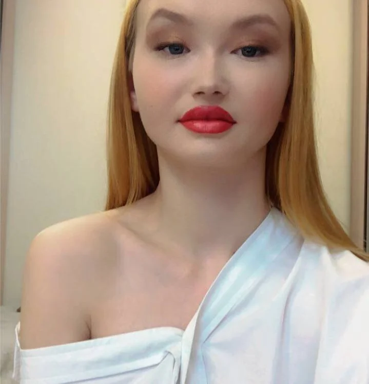 AlenaBond's Offline XXX Chat