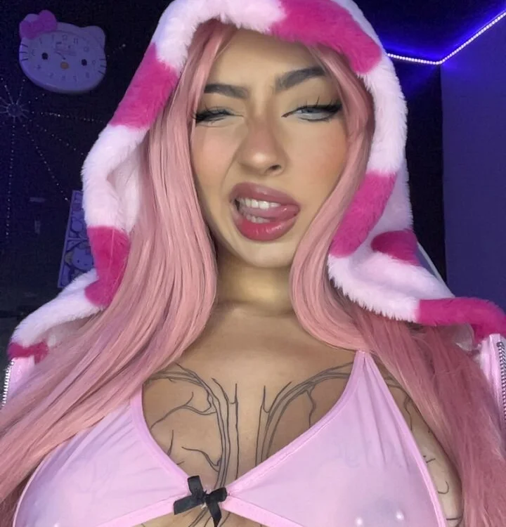 Devillilith13's Offline Chat Room