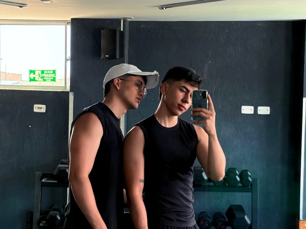 HeyJake_ Offline XXX-chat