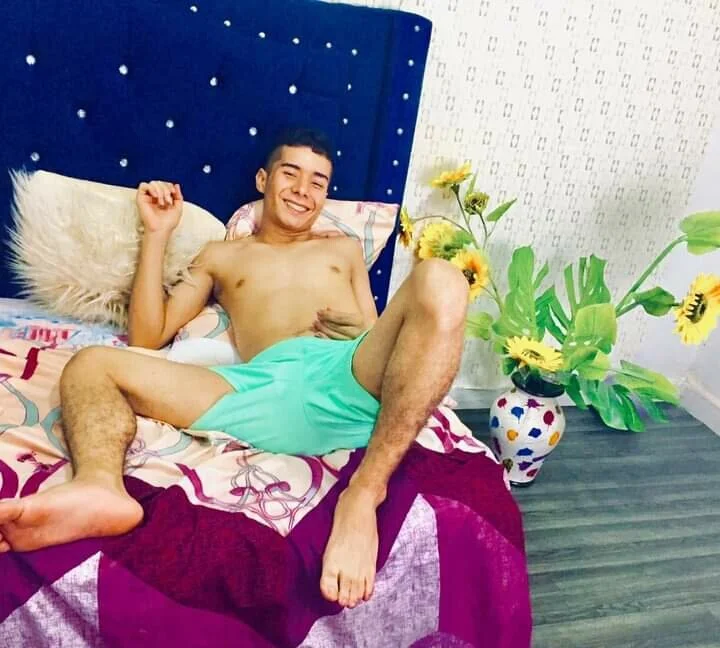 ห้องแชทออฟไลน์ของ dilan_hot_boy