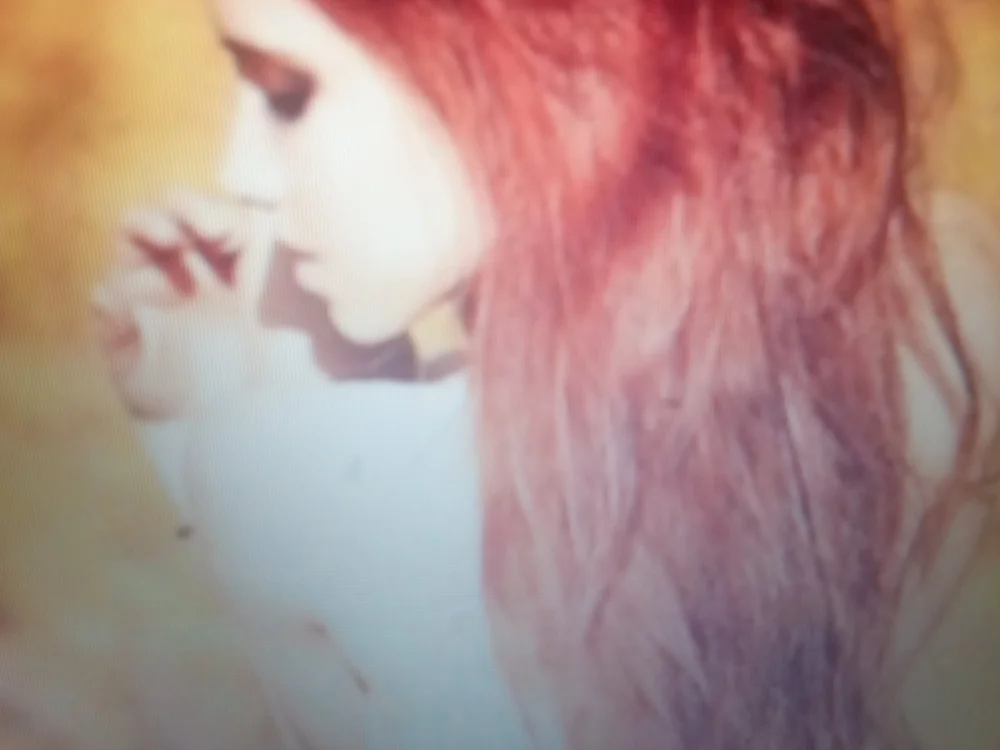 Lena_newlove's Offline XXX Chat