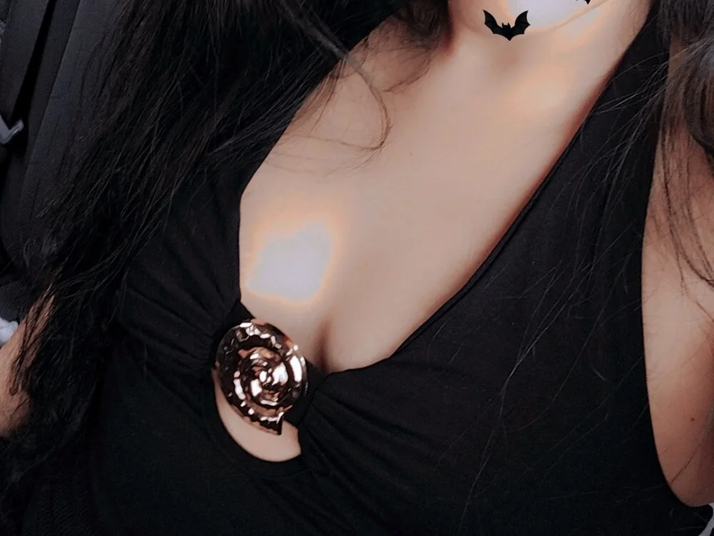 NICOLI98 Chat XXX Ngoại tuyến