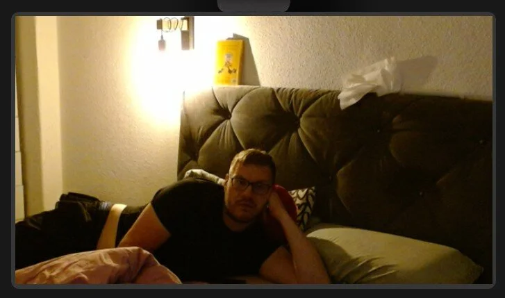 Libello_vs_Zwinker's Offline Chat Room