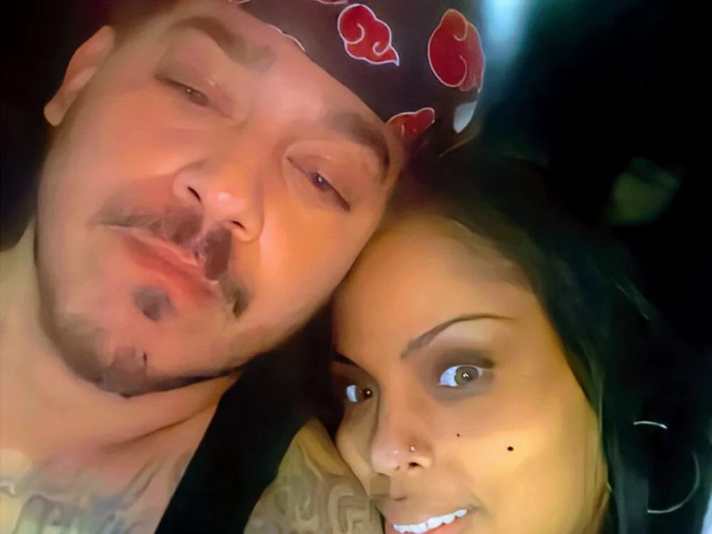 Your_Going2Luv_Me Offline XXX-Chat