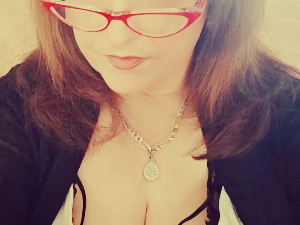 Ivy_41 Offline XXX-chat