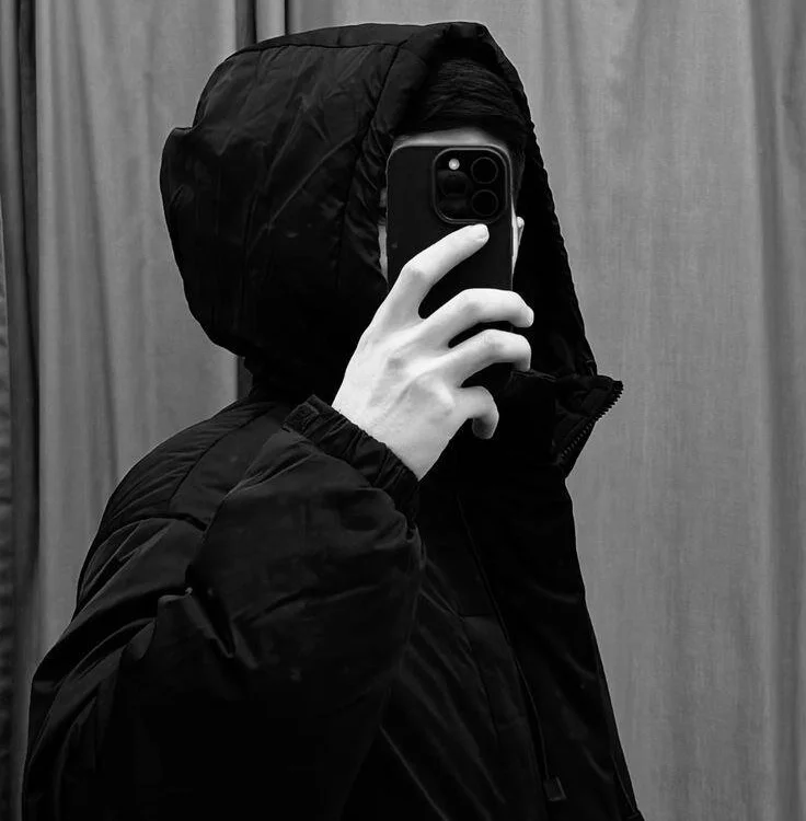 derek_hawk_'s Offline XXX Chat