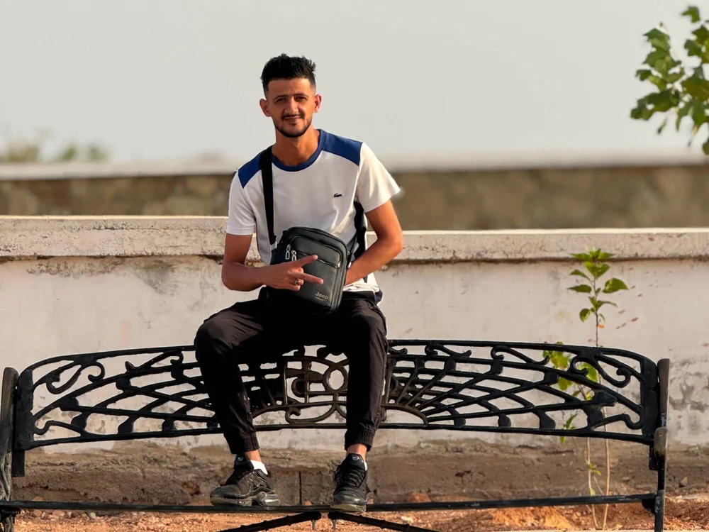 khedaoui_123 Chat XXX offline