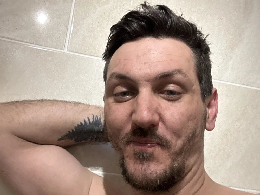 Y555eny's Offline Chat Room
