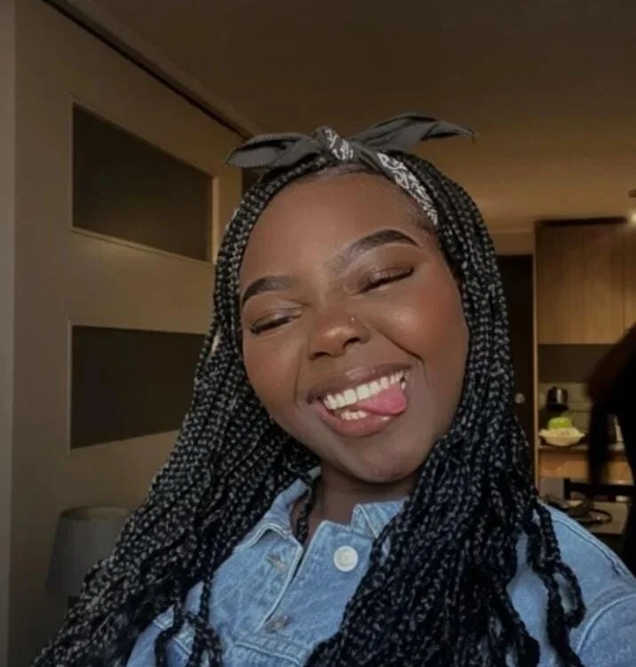 Lunna_Rohuse Offline XXX Chat