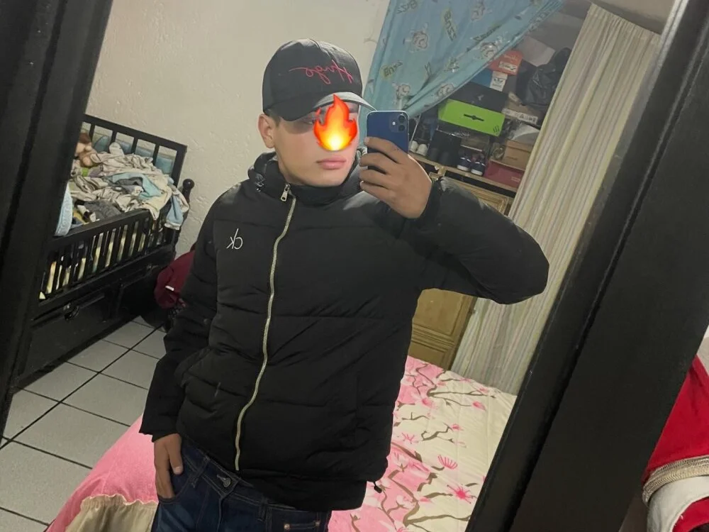 Chatroom XXX hors ligne de Metetededosmami