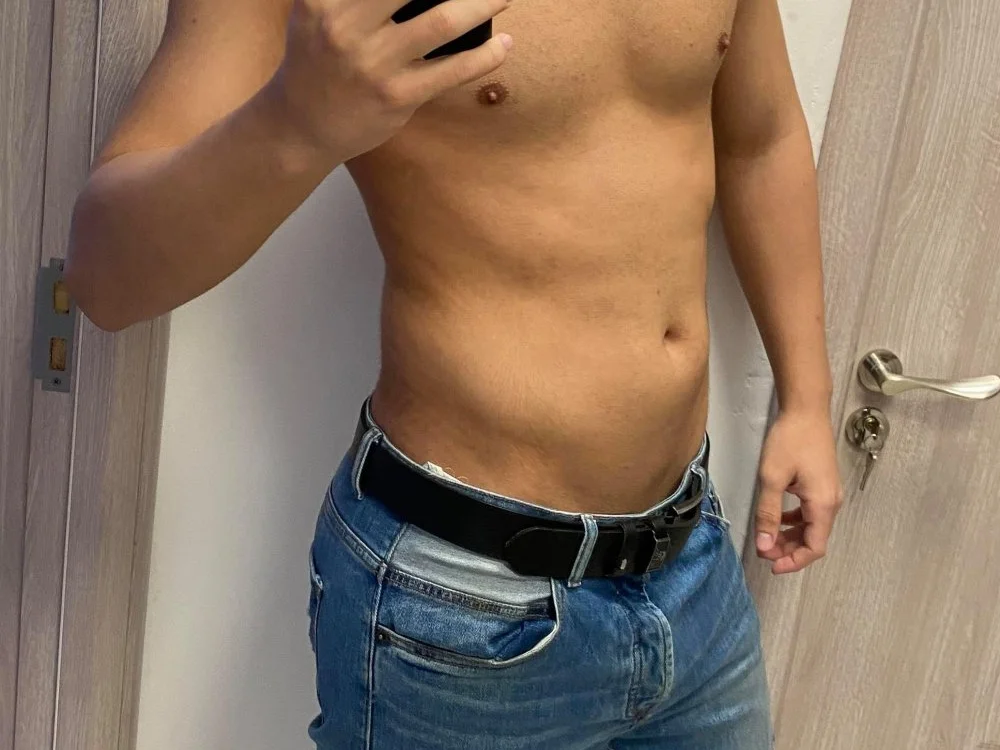 Justynn1 Chat XXX offline